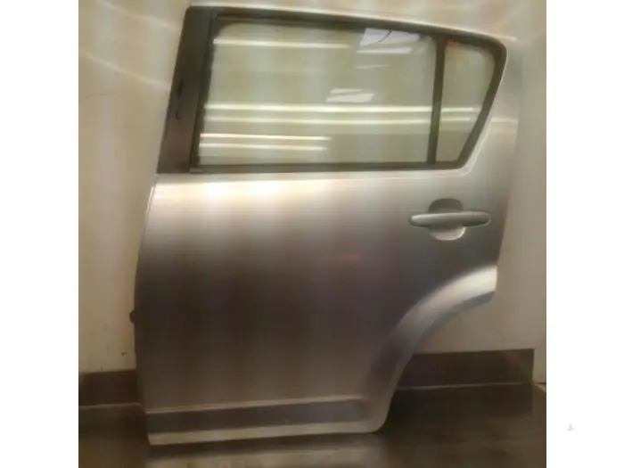 Drzwi lewe tylne wersja 4-drzwiowa Daihatsu Sirion