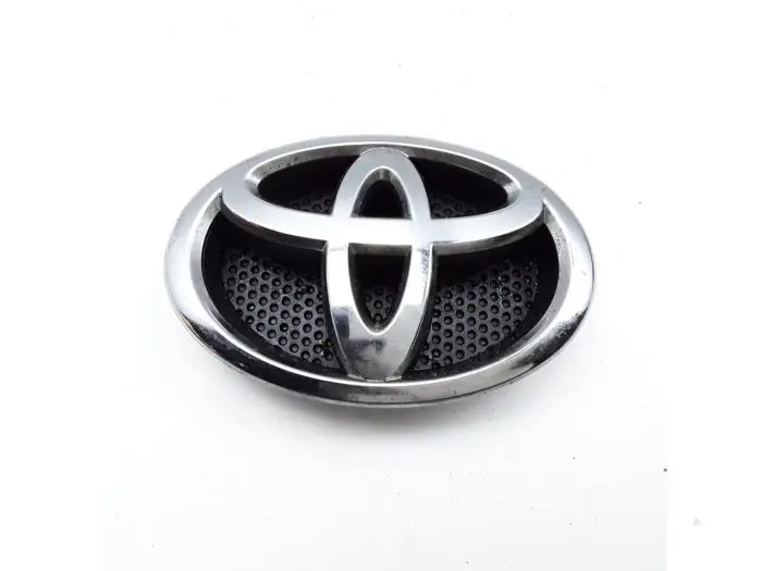 Emblemat Toyota Yaris