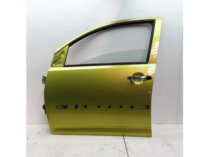 Drzwi lewe przednie wersja 4-drzwiowa Daihatsu Sirion