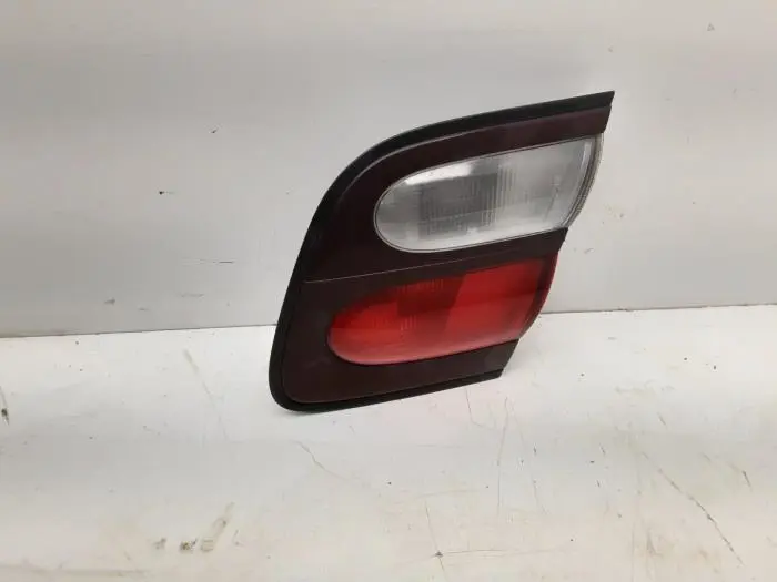 Tylne swiatlo pozycyjne prawe Nissan Almera