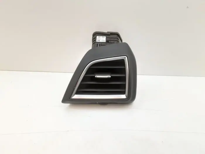 Kratka wentylacyjna deski rozdzielczej Subaru XV