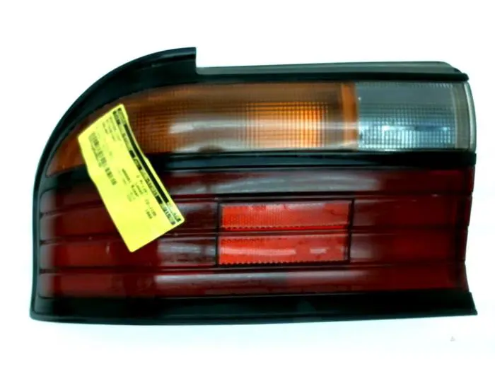 Tylne swiatlo pozycyjne lewe Mitsubishi Galant