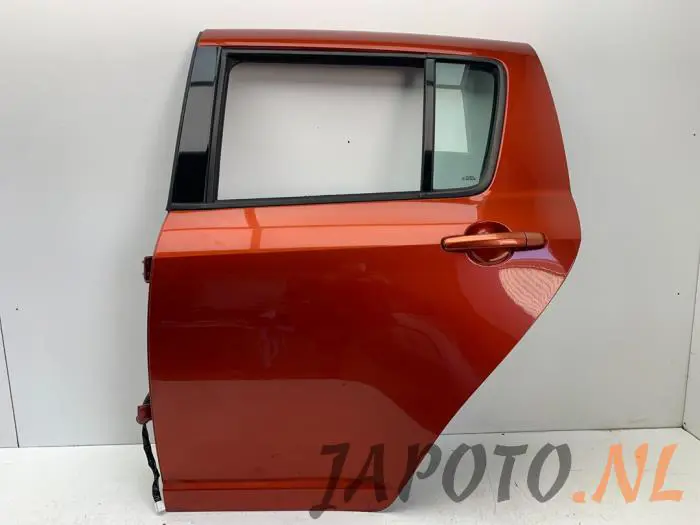 Drzwi lewe tylne wersja 4-drzwiowa Suzuki Swift