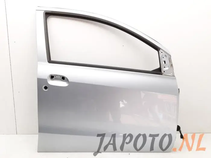 Drzwi prawe przednie wersja 4-drzwiowa Daihatsu Cuore