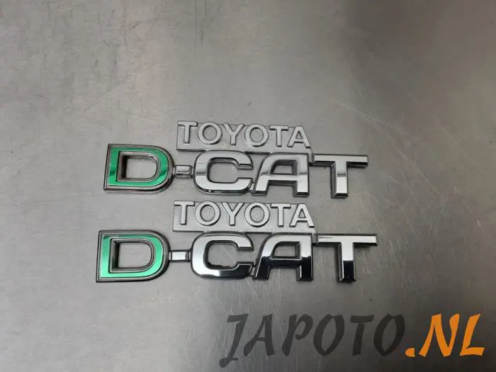 Emblemat Toyota Rav-4