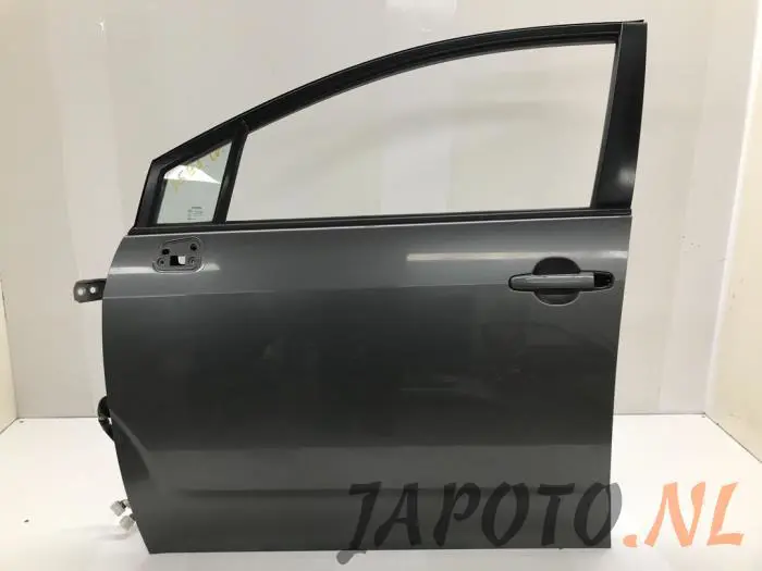Drzwi lewe przednie wersja 4-drzwiowa Toyota Corolla Verso