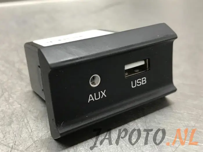 Zlacze AUX/USB Kia Picanto