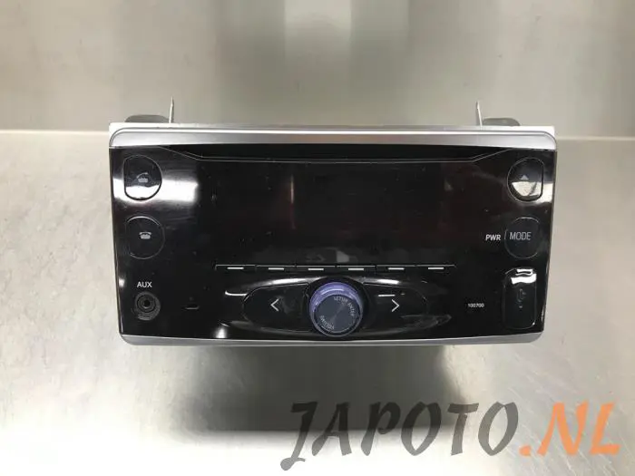 Radioodtwarzacz CD Toyota Landcruiser
