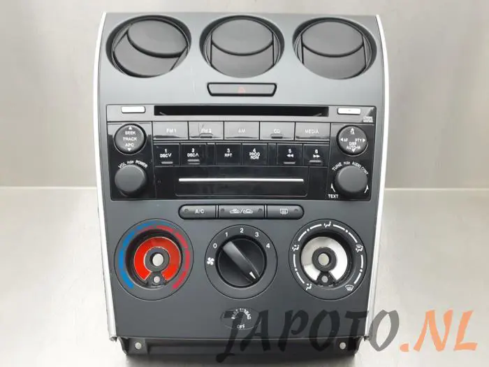 Radioodtwarzacz CD Mazda 6.
