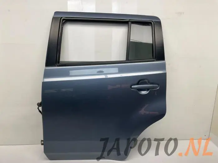 Drzwi lewe tylne wersja 4-drzwiowa Daihatsu Materia