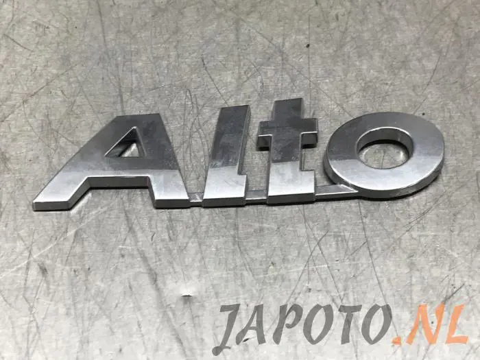 Emblemat Suzuki Alto