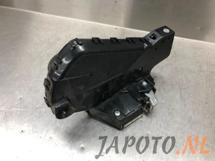 Mechanizm zamka tylnej klapy Toyota Rav-4