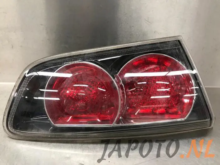 Tylne swiatlo pozycyjne lewe Mitsubishi Lancer