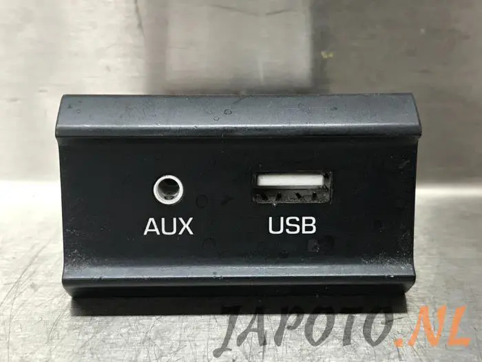 Zlacze AUX/USB Kia Picanto