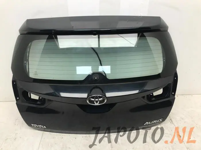 Tylna klapa Toyota Auris