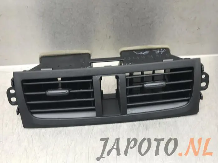 Kratka wentylacyjna deski rozdzielczej Suzuki Celerio