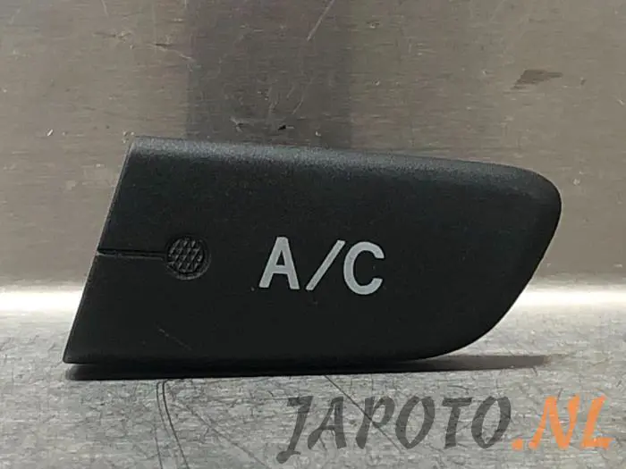 Przelacznik klimatyzacji Toyota Aygo