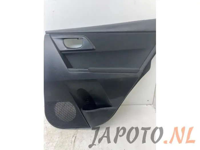 Tapicerka drzwi prawych tylnych wersja 4-drzwiowa Toyota Auris
