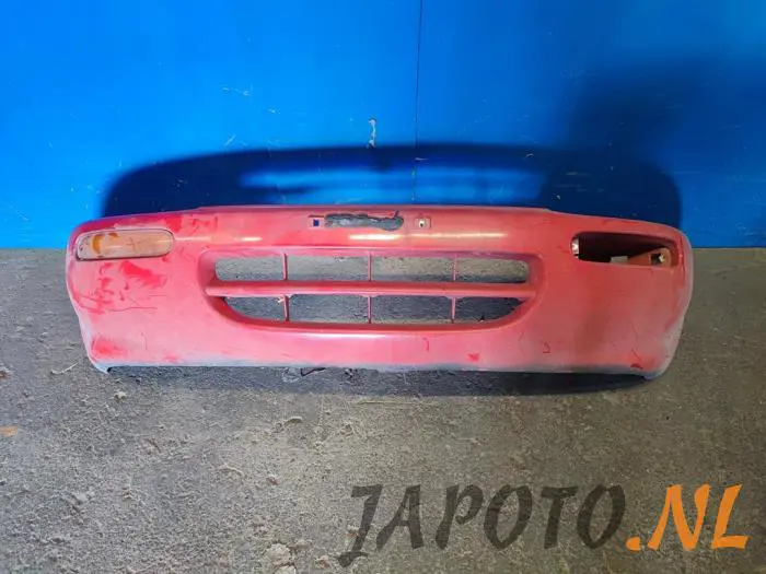 Zderzak przedni Mazda 121