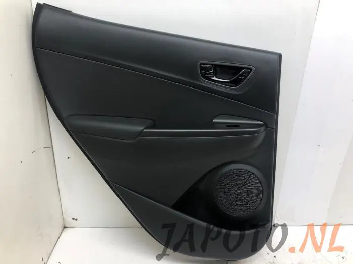 Tapicerka drzwi lewych tylnych wersja 4-drzwiowa Hyundai Kona