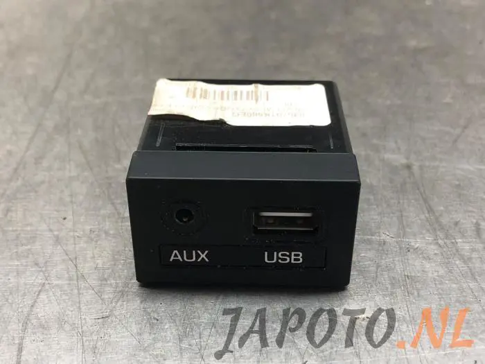 Zlacze AUX/USB Hyundai IX20