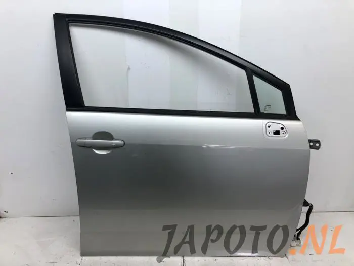 Drzwi prawe przednie wersja 4-drzwiowa Toyota Corolla Verso