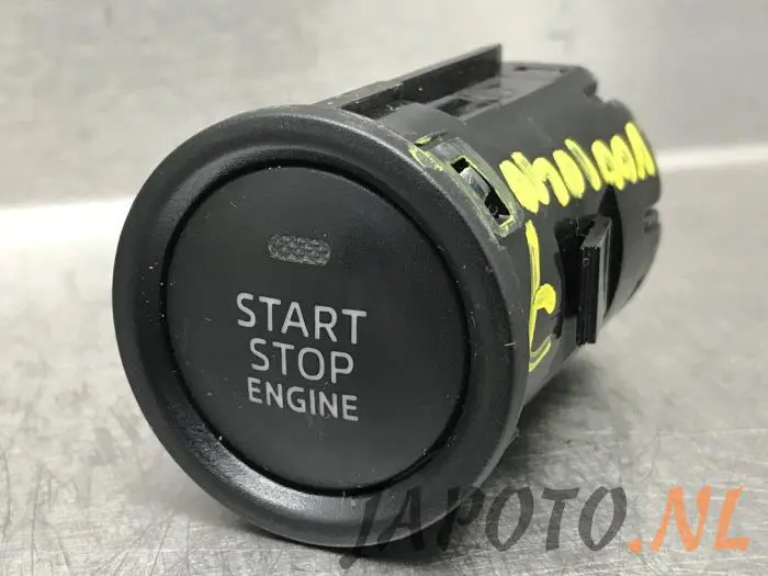 Przelacznik Start/Stop Mazda CX-3
