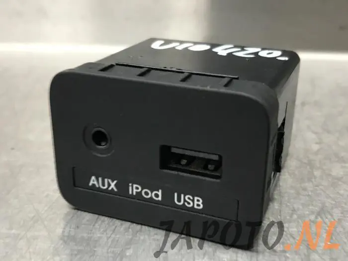 Zlacze AUX/USB Kia Sportage