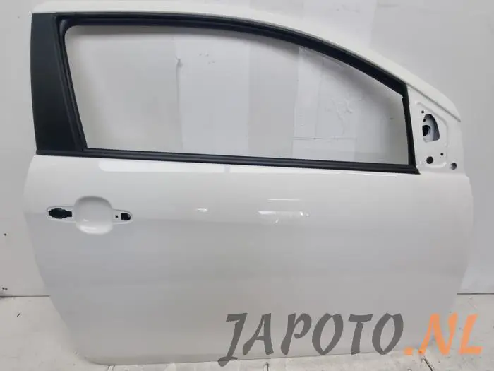 Drzwi prawe wersja 2-drzwiowa Toyota Aygo