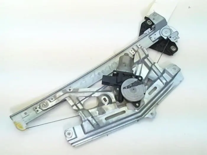 Mechanizm szyby lewej przedniej wersja 4-drzwiowa Honda Civic