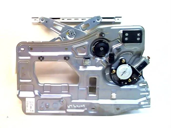 Mechanizm szyby lewej tylnej wersja 4-drzwiowa Hyundai Santafe