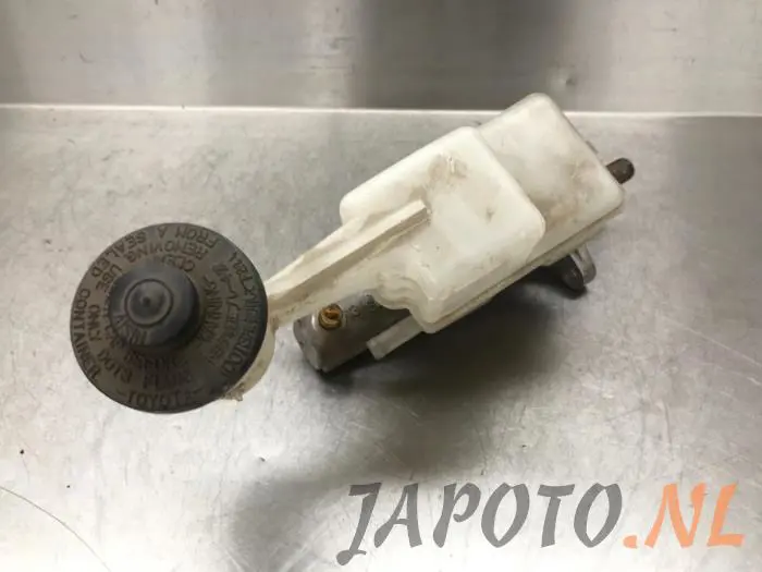 Glówny cylinder hamulcowy Toyota Corolla Verso